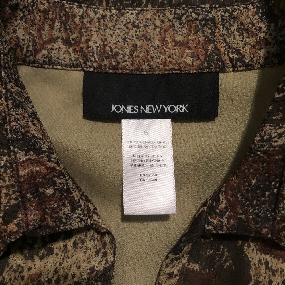 Jones NY Patterned Blouse - Picture 2 of 5